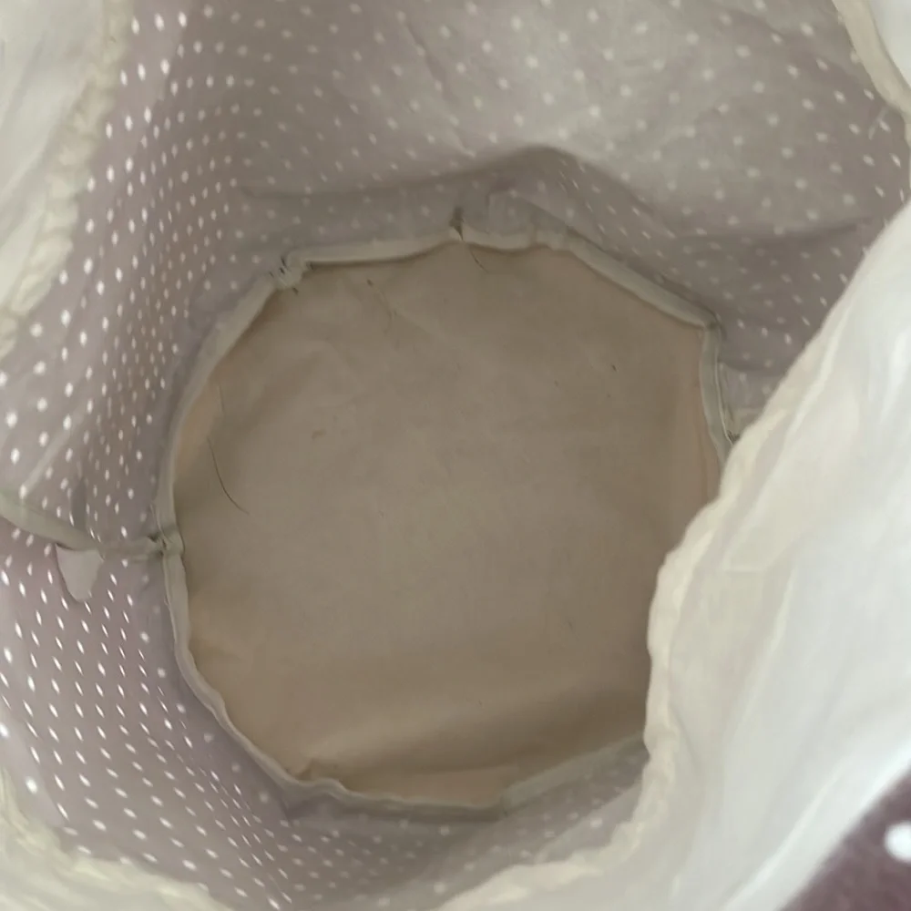 N/A clothes hamper